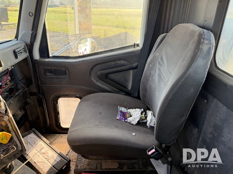 2002-international-9100i-cab/chassis-(np6156,-unit-286)-image-66