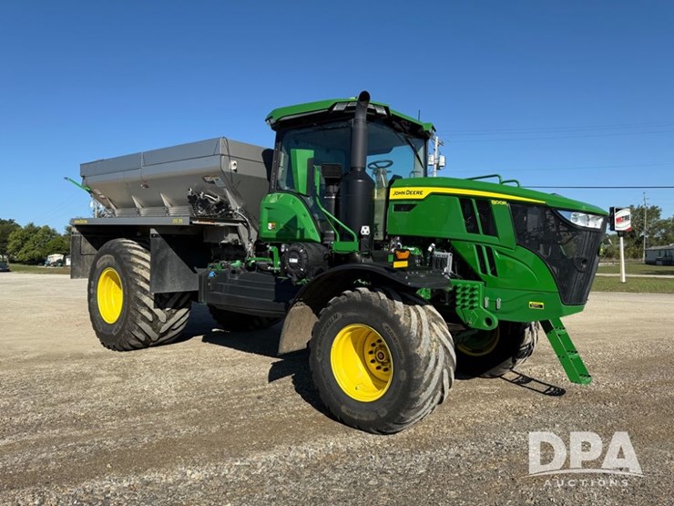 2023-john-deere-800r-image-37