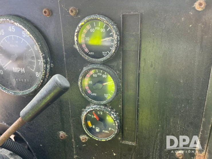 2001-ihc-9100-truck-(jn2647,-unit-32347)-image-60