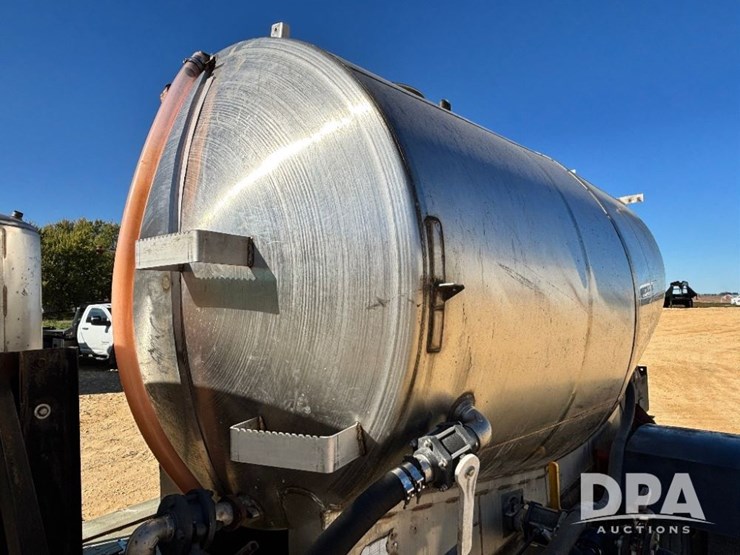 1999-ihc-4700-liquid-nurse-truck-(gp11652,-unit-126458)-image-31