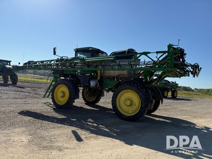 2022-john-deere-412r-image-26