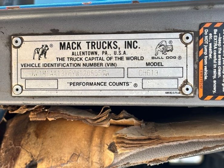 2000-mack-ch613-image-73