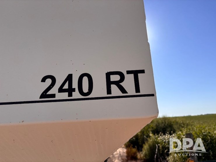 2010-meridian-240rt-image-16