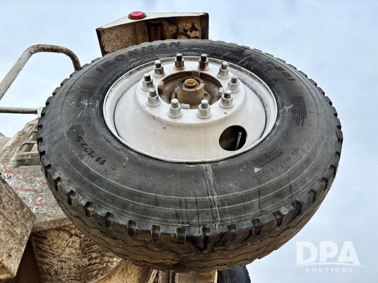 mack-granite-gu713-image-61