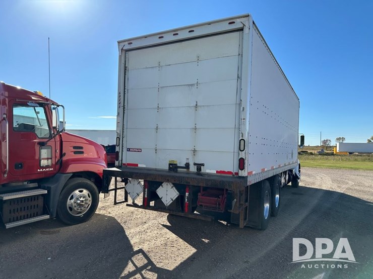 2014-kenworth-t370-image-11