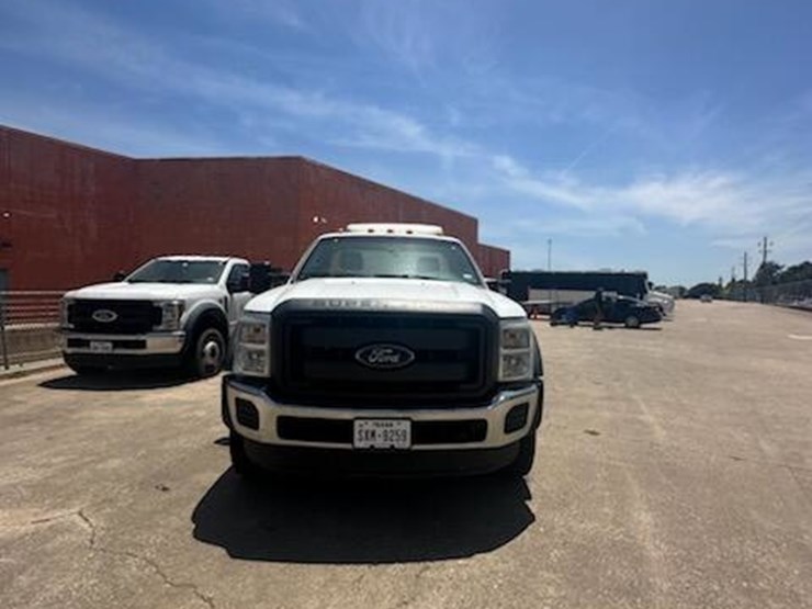 2016-ford-f550-image-7