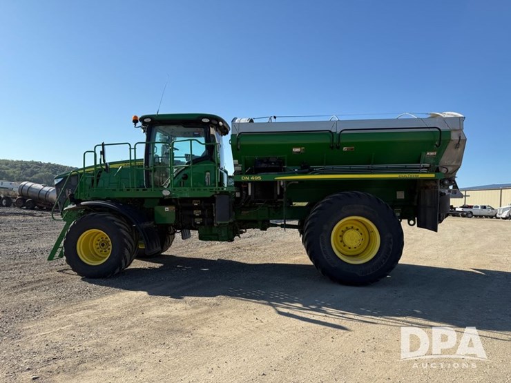 2021-john-deere-f4365-image-24