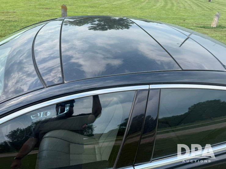 2012-jaguar-xj-sedan-(lld1443)-image-6