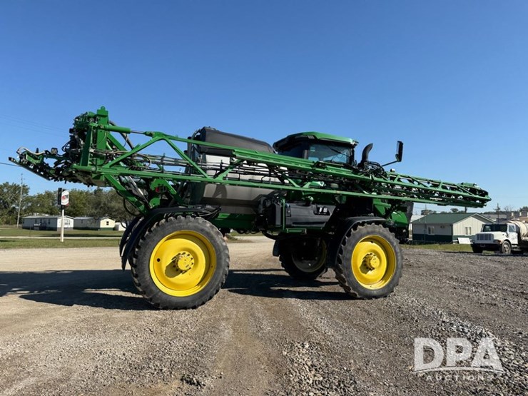 2022-john-deere-412r-image-9