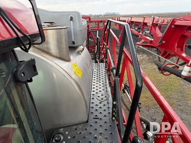 2024-case-ih-patriot-4350-image-23