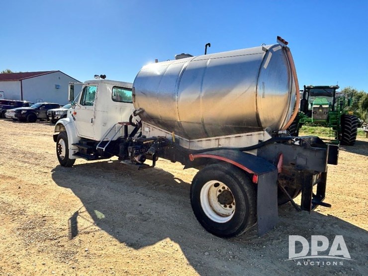 1999-ihc-4700-liquid-nurse-truck-(gp11652,-unit-126458)-image-12