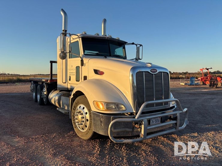 2008-peterbilt-386-image-22