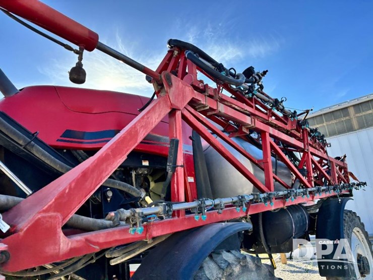 2015-case-ih-patriot-4440-image-88