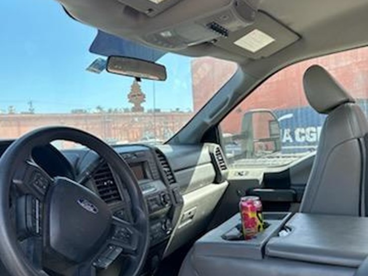 2019-ford-f550-image-10