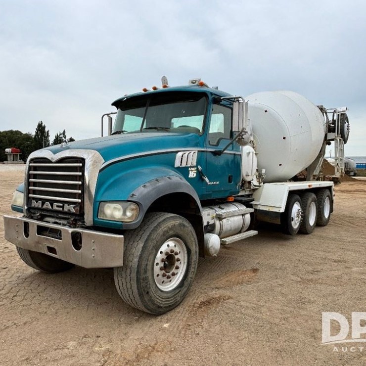 MACK GRANITE GU713
