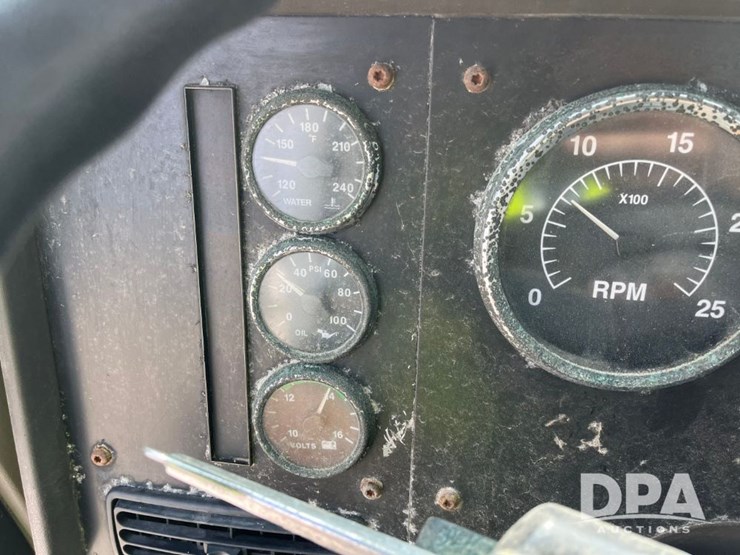 2001-ihc-9100-truck-(jn2647,-unit-32347)-image-57