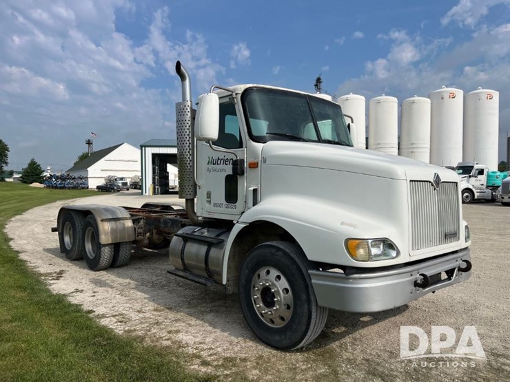 2001-ihc-9100-truck-(jn2647,-unit-32347)-image-4