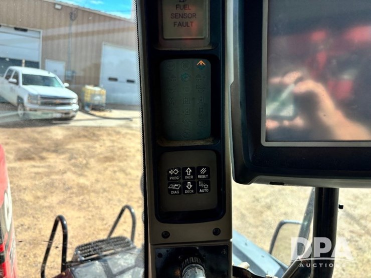 2014-case-ih-titan-4530-image-77