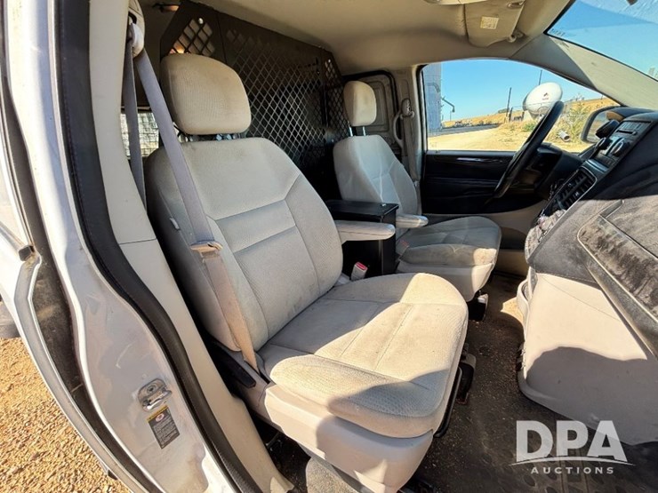 2014-dodge-ram-van-image-56