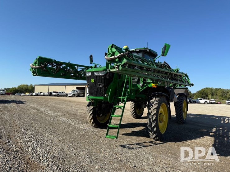 2022-john-deere-412r-image-39