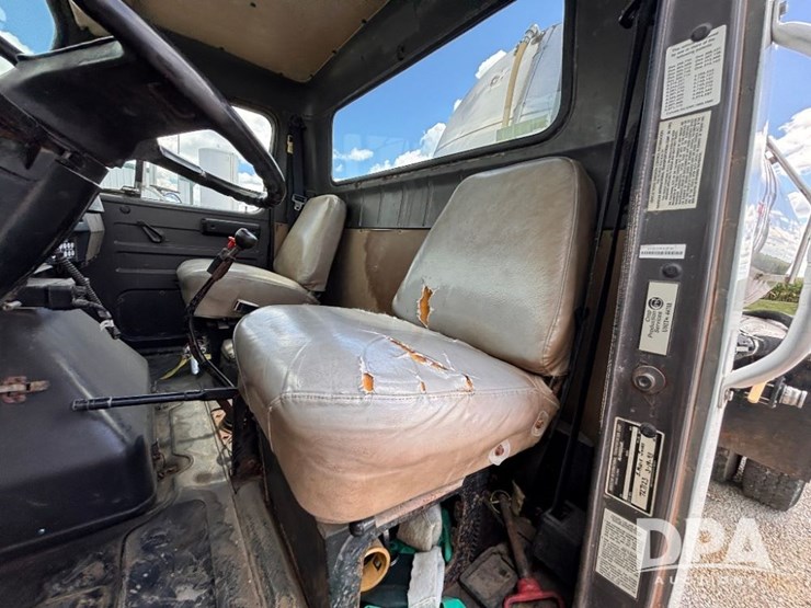 1993-ihc-4900-truck-(gp11369,-unit-44788)-image-44