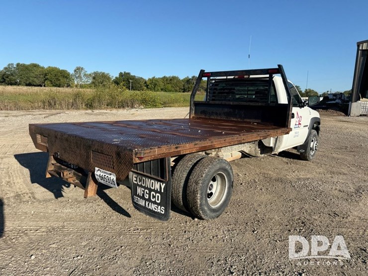 2002-gmc-3500-image-12