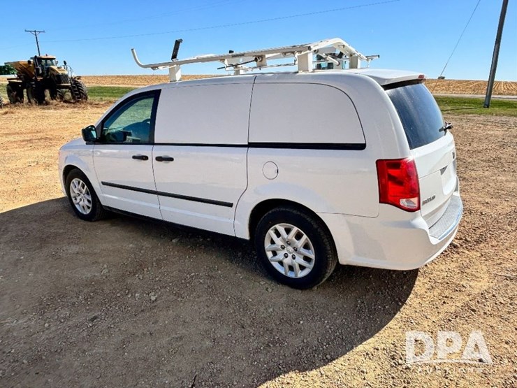 2014-dodge-ram-van-image-8