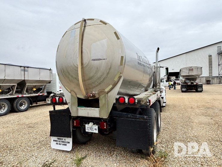 2007-ihc-9200i-liquid-nurse-truck-(gp11642,-unit-505)-image-11