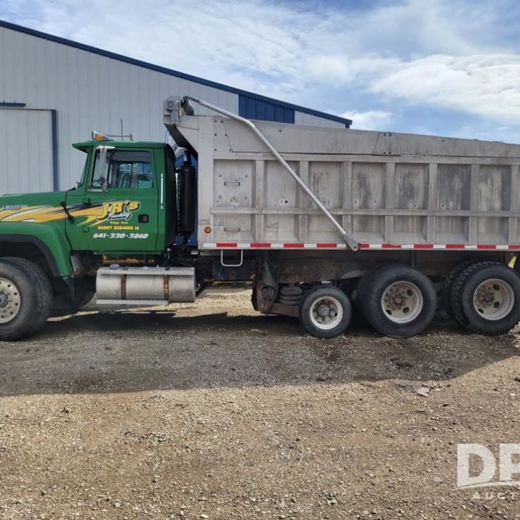 1995 FORD LT9000