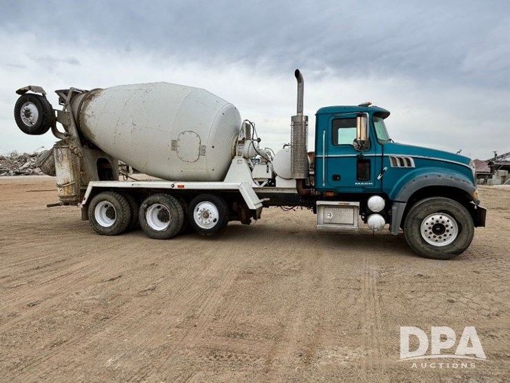 mack-granite-gu713-image-7