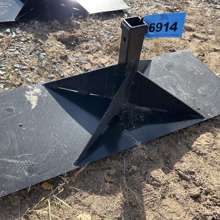 #6914 • Unused Skid Steer Hitch Adapter