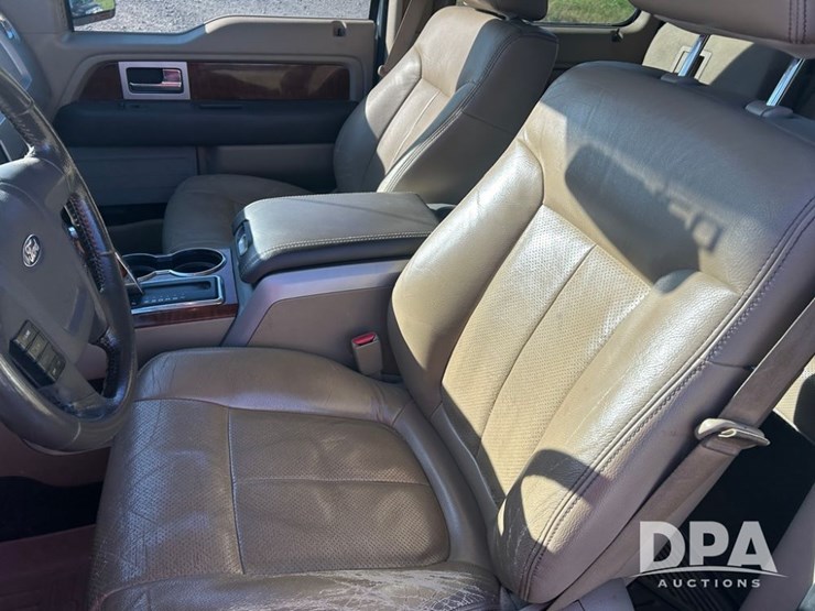 2010-ford-f150-lariat-image-26