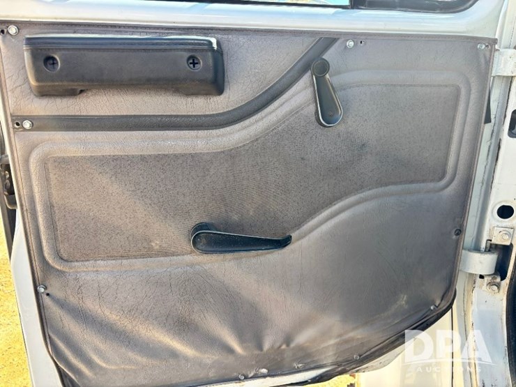 1999-ihc-4700-liquid-nurse-truck-(gp11652,-unit-126458)-image-76