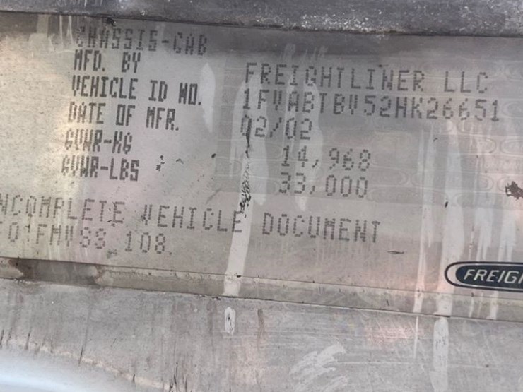 2002-freightliner-fl70-image-86