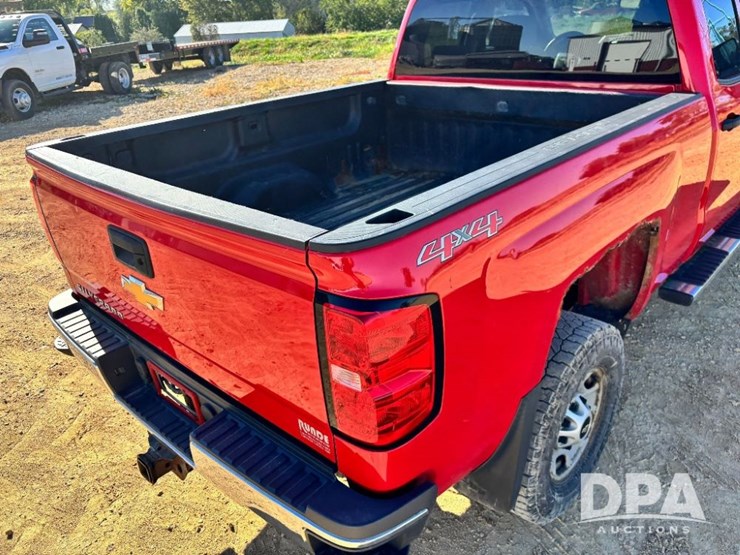 2016-chevrolet-2500-image-38