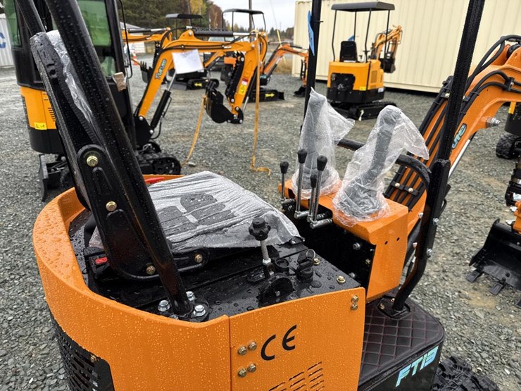 #6461-•-unused-future-ft13-mini-excavator-image-12