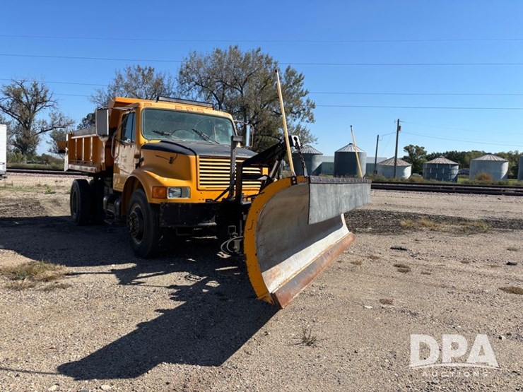 1990-international-4700-image-5