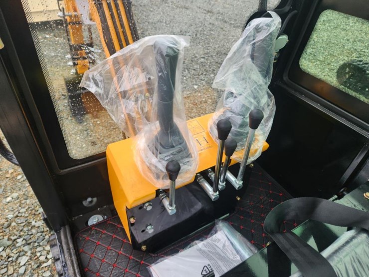 #6456-•-unused-future-ft13c-mini-excavator-image-17