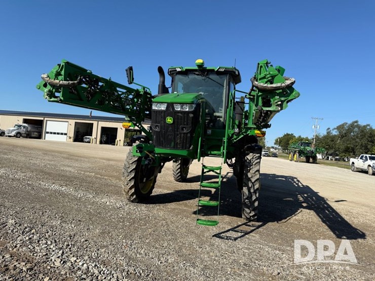 2022-john-deere-412r-image-41