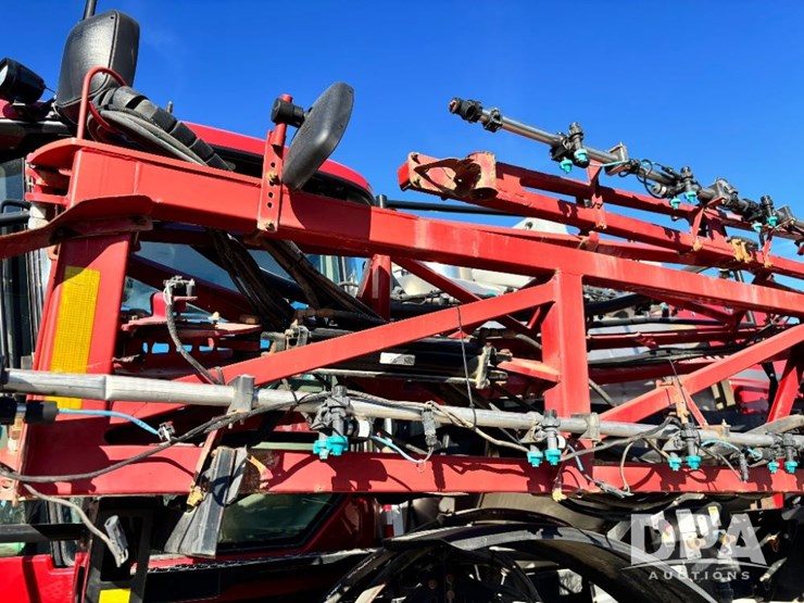 2015-case-ih-patriot-4440-image-77