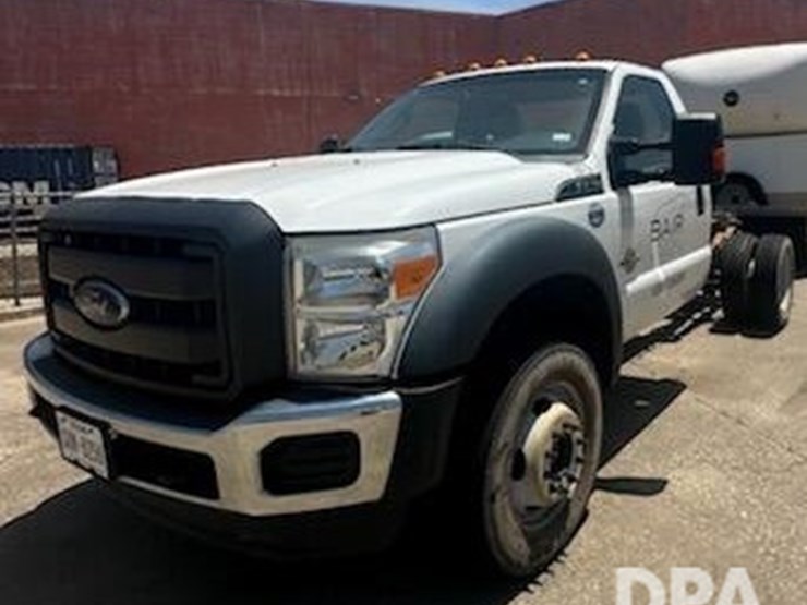 2016-ford-f550-image-1
