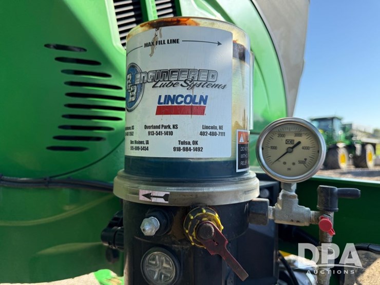 2022-john-deere-412r-image-117