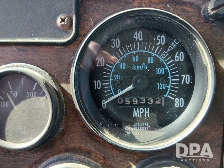 1991-peterbilt-357-image-6