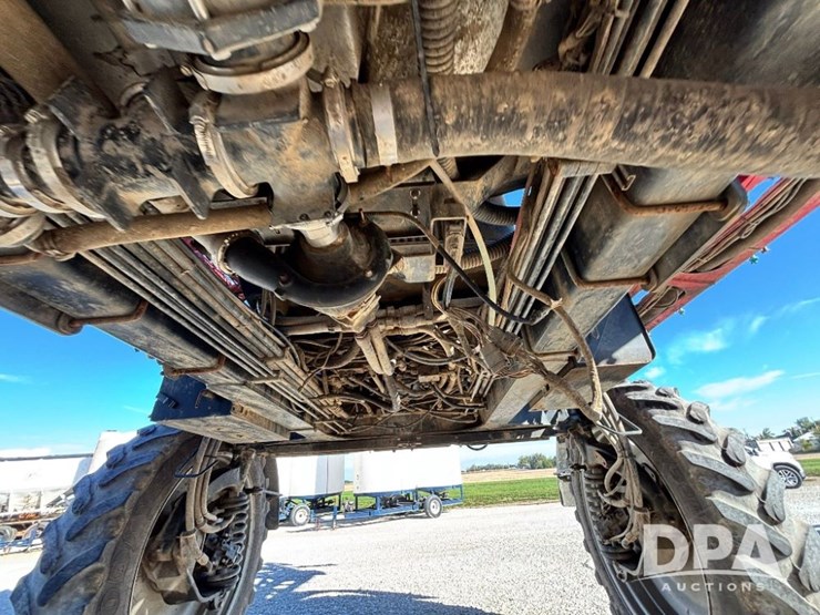 2015-case-ih-patriot-4440-image-27