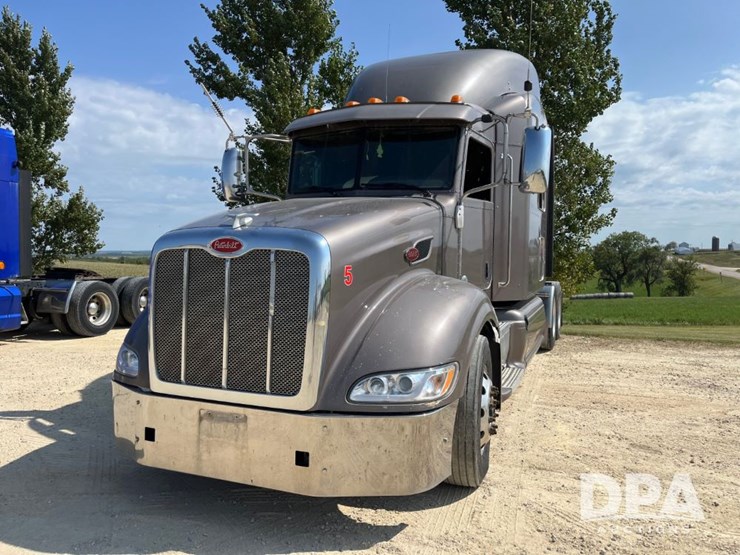 2014-peterbilt-386-image-2