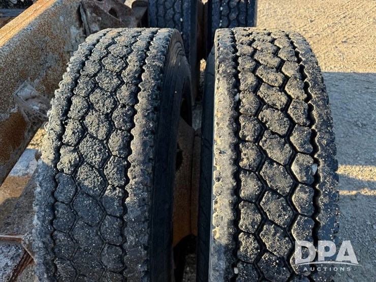 2002-international-durastar-4400-image-37