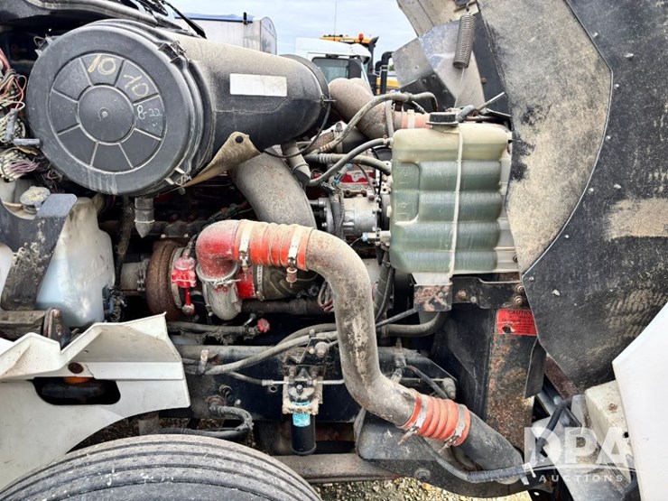 2007-ihc-9200i-liquid-nurse-truck-(gp11642,-unit-505)-image-64