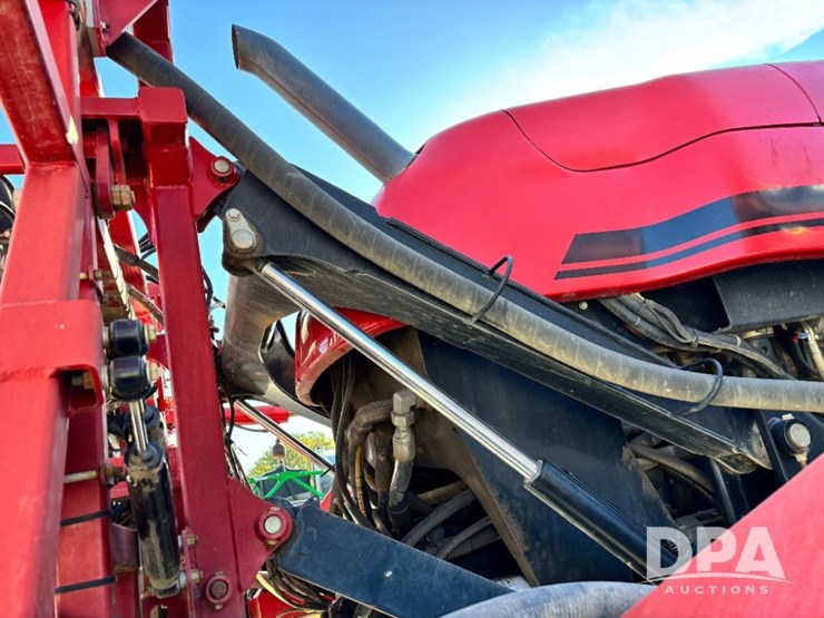 2015-case-ih-patriot-4440-image-51