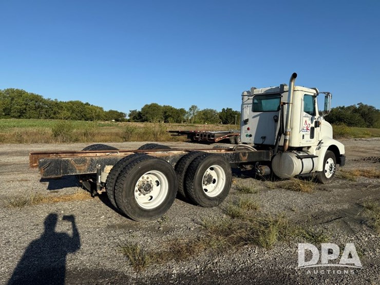 2002-international-9100i-cab/chassis-(np6156,-unit-286)-image-8