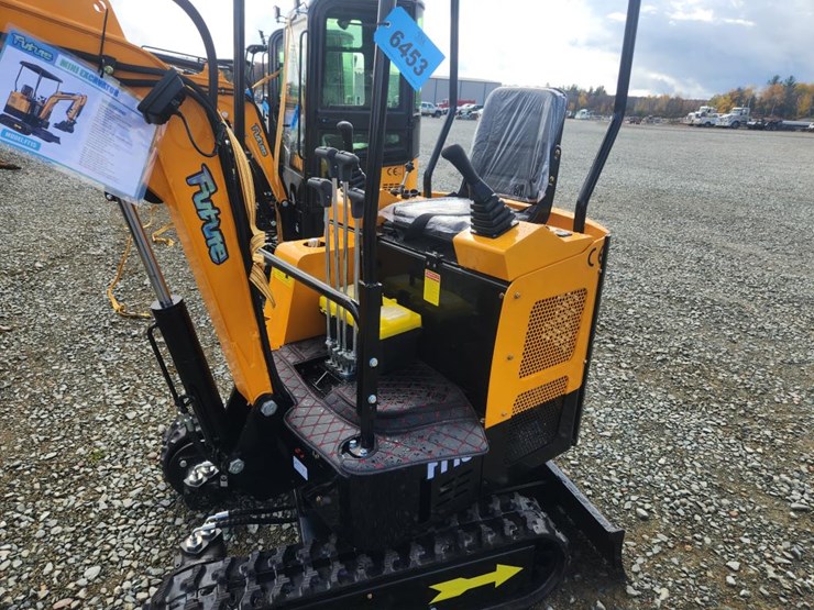 #6453-•-unused-future-ft15j-mini-excavator-image-12